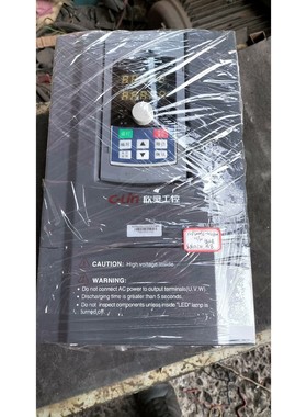 欣灵变频器XLP6000Sj-22G30P,装柜未用机,出,