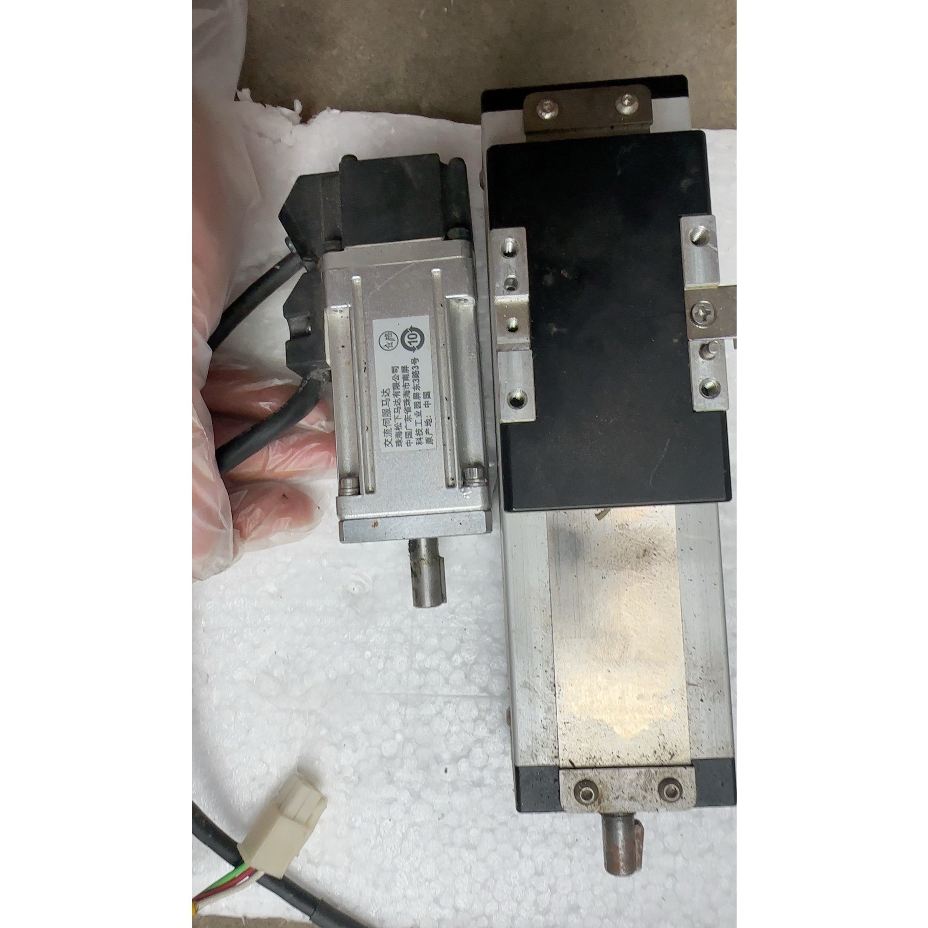A6伺服电机MSMF012L1U2M电机100W,拆机件