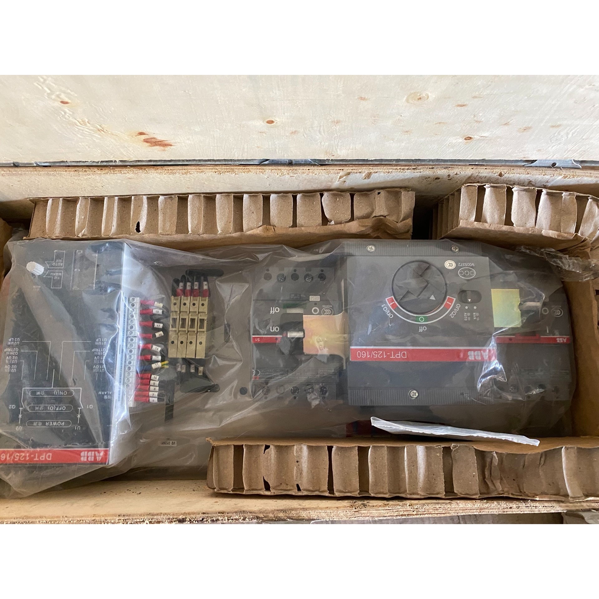 全新ABB双电源自动切换装置DPT-125/S1N R80