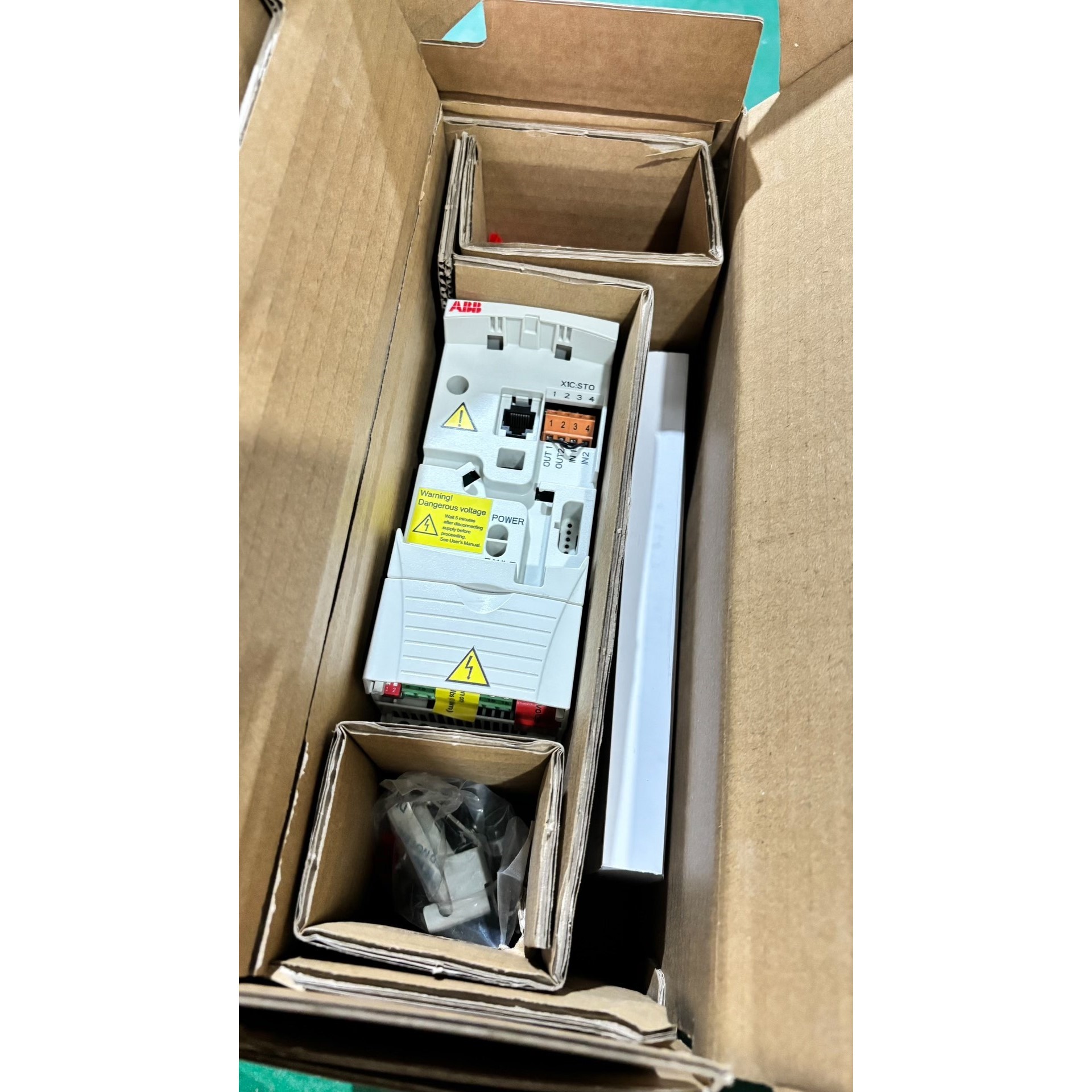 abb变频器ACS355-03E-07A3-4,380V3.