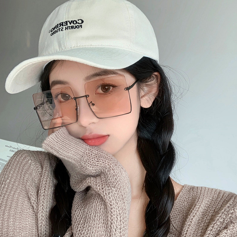 防紫外线黑茶色方形网红风女