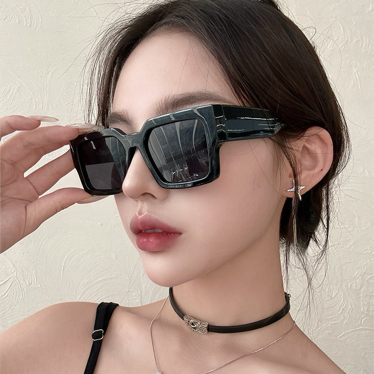 防紫外线方形复古女方形大框墨镜