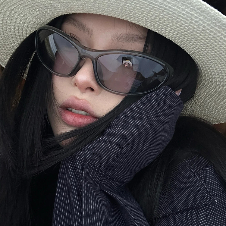 欧美高级感枪灰色运动欧美墨镜