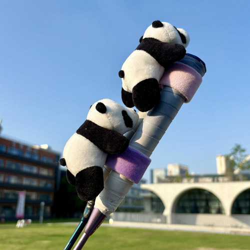 卡皮巴拉熊猫公仔羽毛球拍挂件