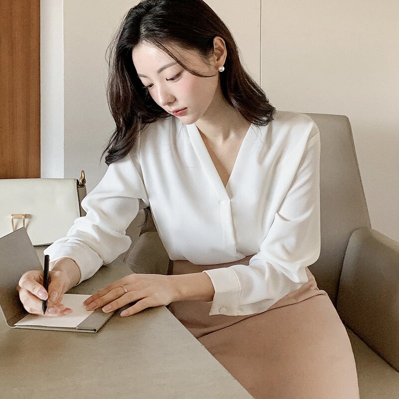 26春季百搭V领衬衫长袖雪纺衫女式attrangs韩国代购OL通勤V领上衣