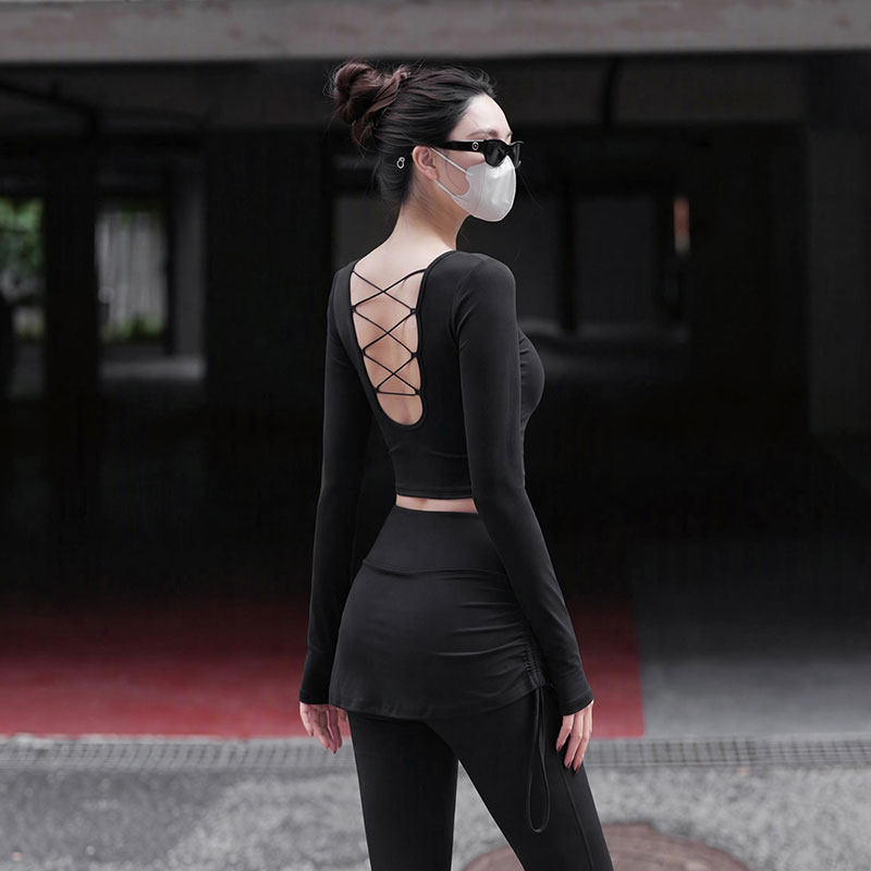 Beemen瑜伽服女固定一体杯镂空交叉美背瑜伽服健身运动长袖上衣