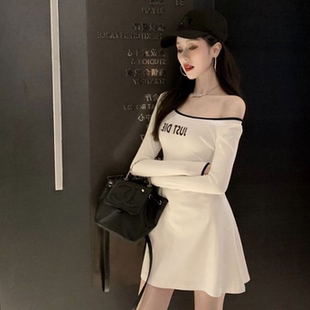 2024新款蹦迪女装露肩字母修身性感收腰白色T恤长袖连衣裙女春秋