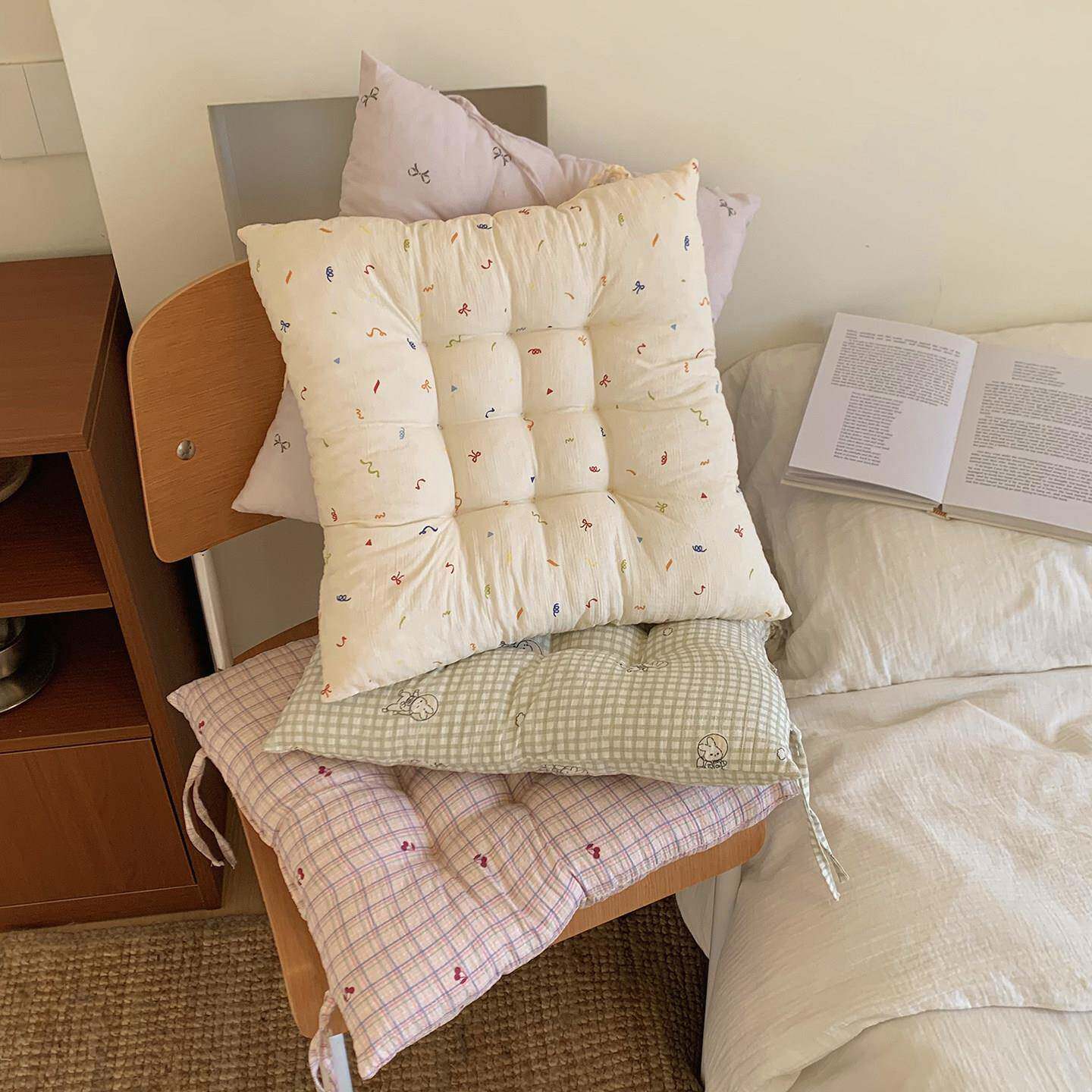 坐垫防屁股痛学生椅子垫办公室加厚屁垫柔软靠垫家用沙发绑带椅垫