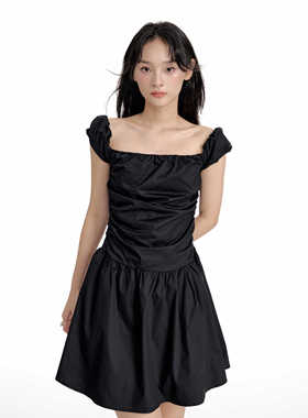 Life naive黑色遮肉显瘦超火一字肩法式气质女夏收腰连衣裙