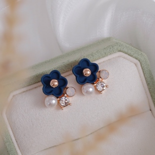 「小兰花」然后我们跳舞了简约气质可爱甜美小巧蓝色耳钉耳夹耳环
