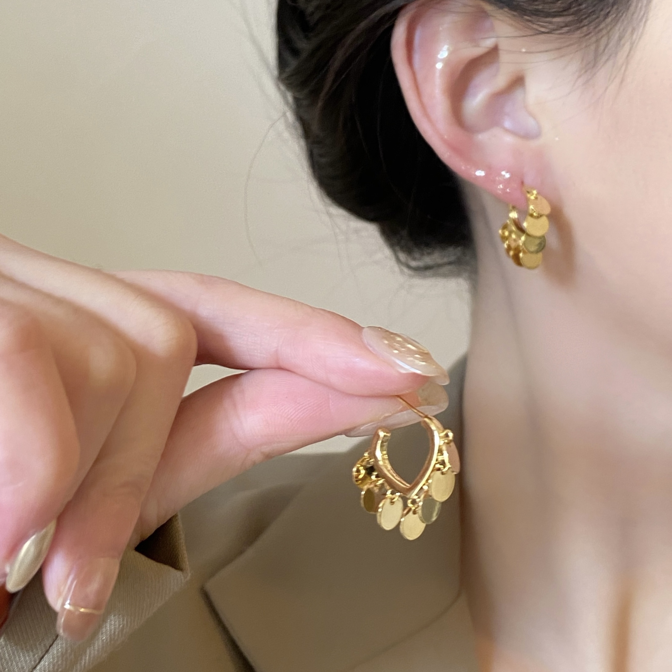 波光粼粼金属亮片简约蚊香盘耳夹