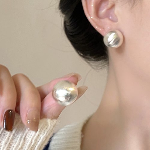 杨采钰同款磨砂拉丝金属圆球耳钉