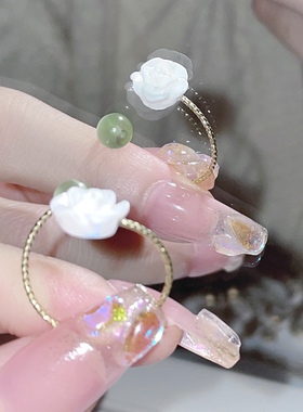 然后我们跳舞了气质山茶花戒指