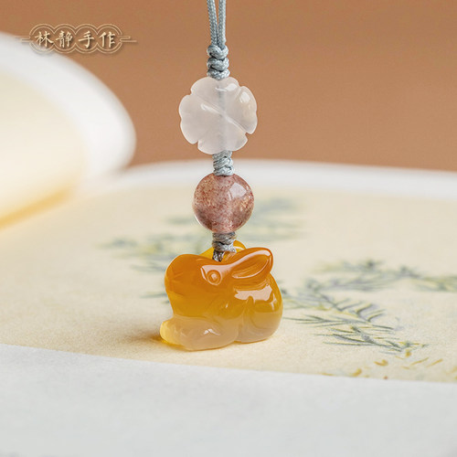 天然玉髓兔子吊坠萌萌挂件