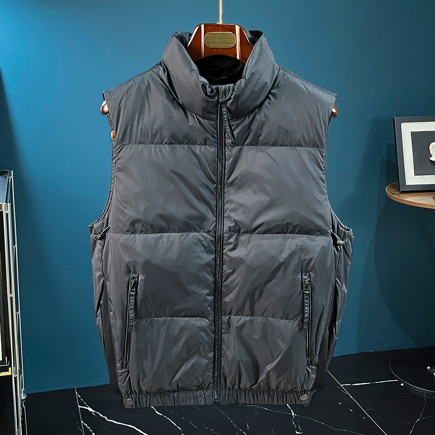 高级感立领灰色羽绒马甲男坎肩潮