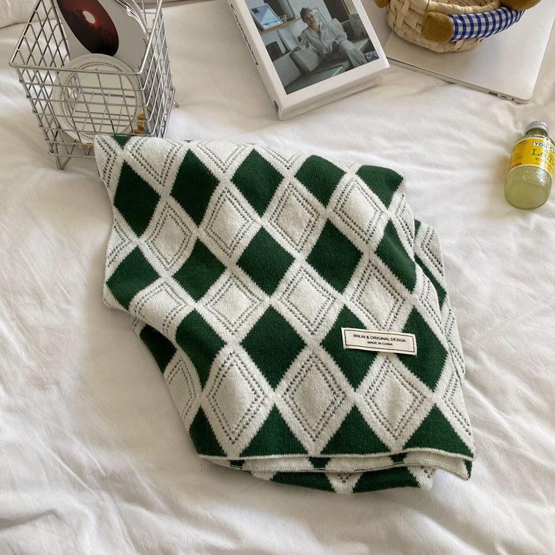 复古学院风棕色围巾显白保暖格子围脖学生冬天22新款SD24