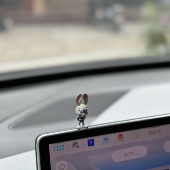 疯狂动物城小兔子朱迪汽车中控台摆件可爱卡通公仔车载装 饰摆设