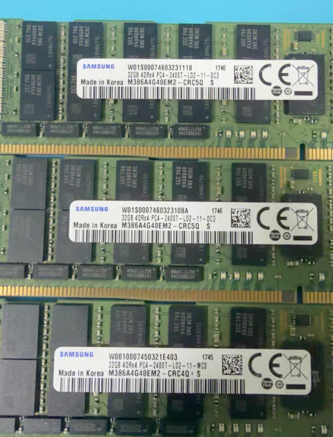 三星32G DDR4 4R*4 2400 服务器内存条 型号：M386A4G40EM2-CRC5Q