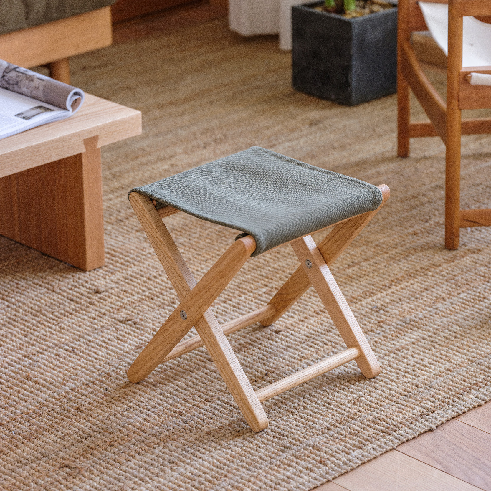 木墨生活 马扎户外结实家用换鞋凳板凳便携式实木折叠凳小型椅子