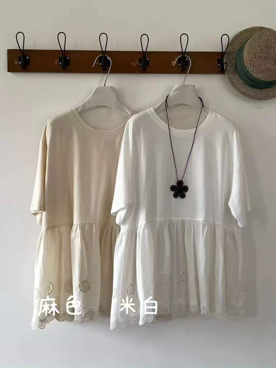 2026蕾丝拼接打底女春款文艺复古宽松显瘦圆领短袖T恤