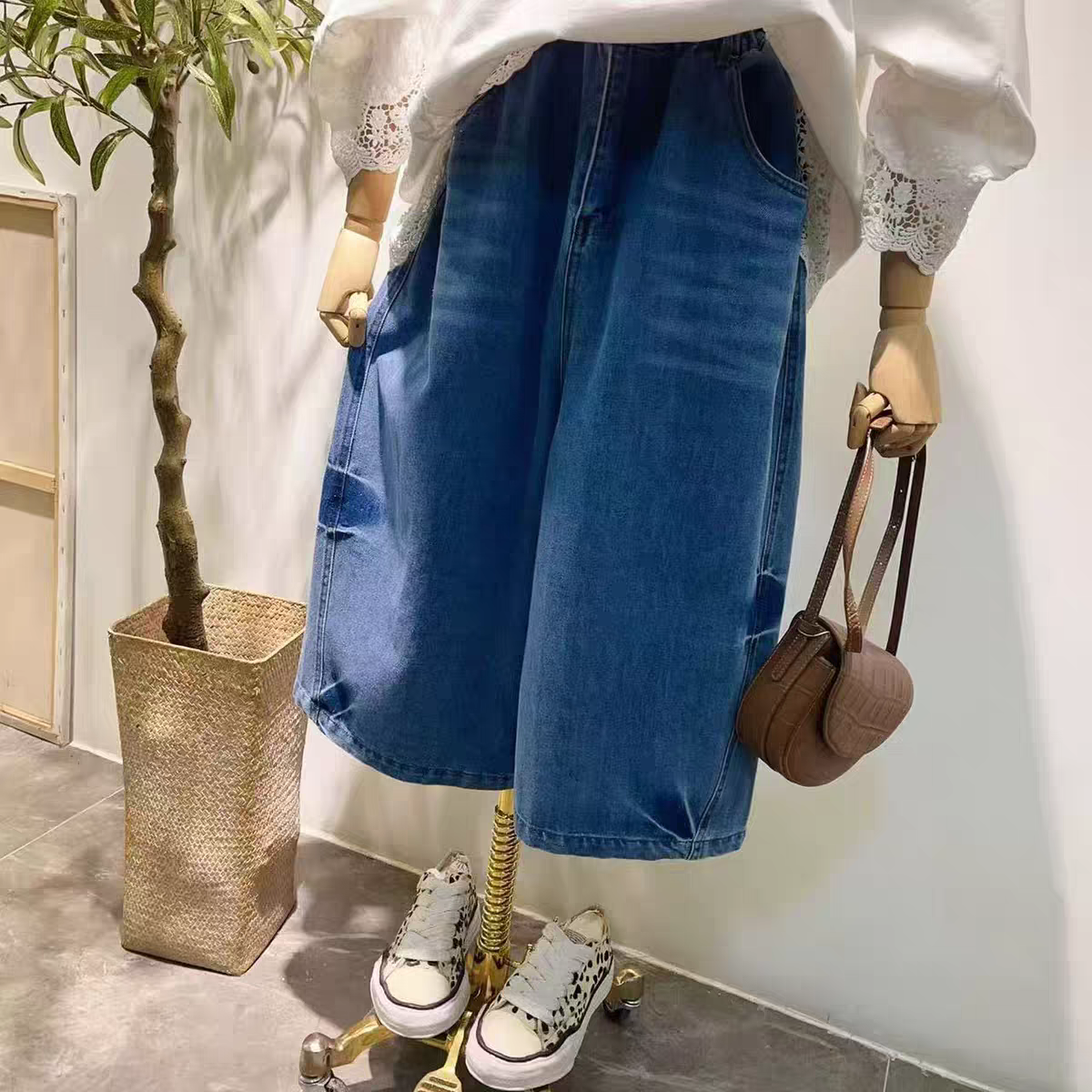 2026春季上新日系文艺复古做旧破洞牛仔裤宽松显瘦阔腿裤,女装/女士精品,大码裤装,淘宝优惠券,粉丝福利购,淘宝优惠卷