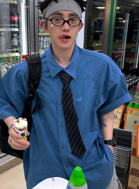 Aurocean 大版奶蓝色学院少年短袖衬衫 宽肩廓形做旧水洗纯棉衬衣