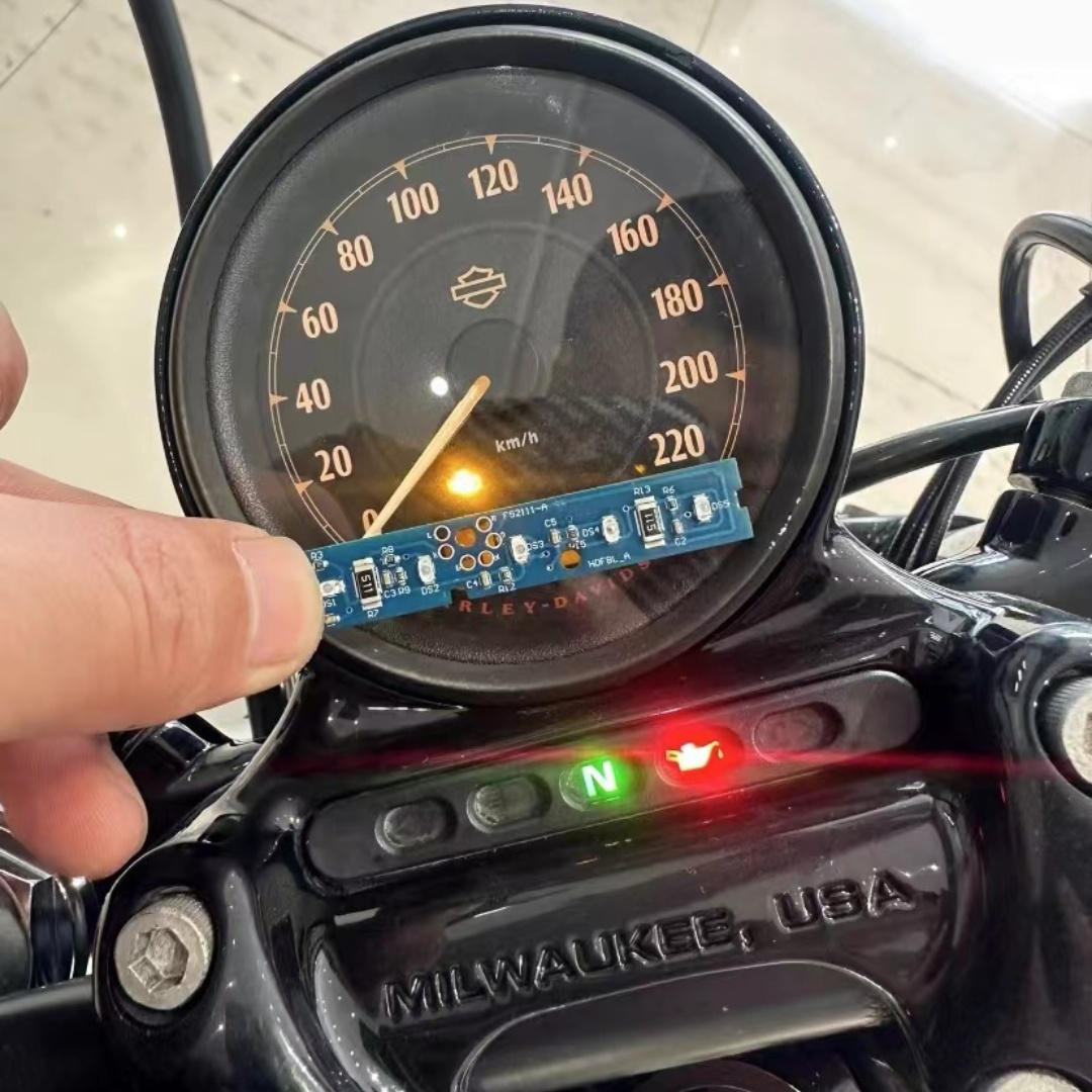 哈雷883 X48 1200 72肥仔突破者街霸路威档位仪表指示灯电路板