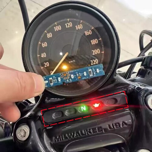 适用于哈雷883 X48 1200 72肥仔突破者街霸档位仪表指示灯电路板