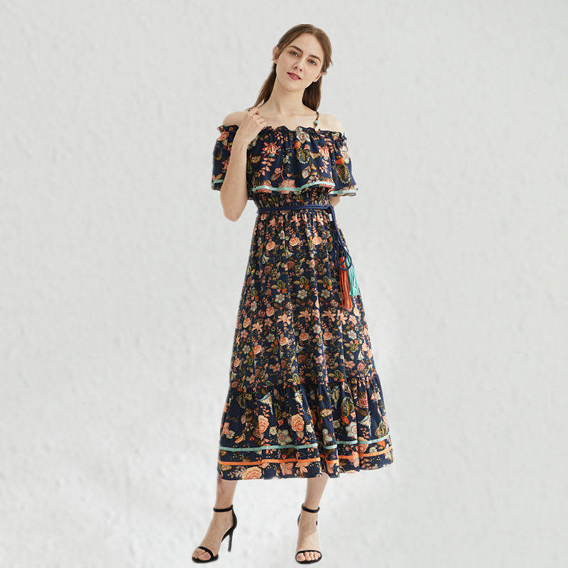 ONLY.LUU2020年新款印花漏肩一字领长款连衣裙120107614