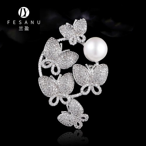 兰盈奥地利水晶蝴蝶胸针轻奢小众