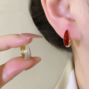 撤柜秋冬安可拉红金色锆石耳圈新款耳环女时尚百搭气质耳饰耳扣