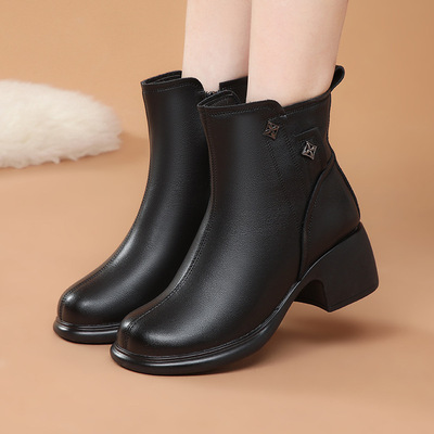 撤柜新款妈妈鞋秋冬真皮加绒短靴舒适加厚保暖女鞋中年女靴女棉鞋