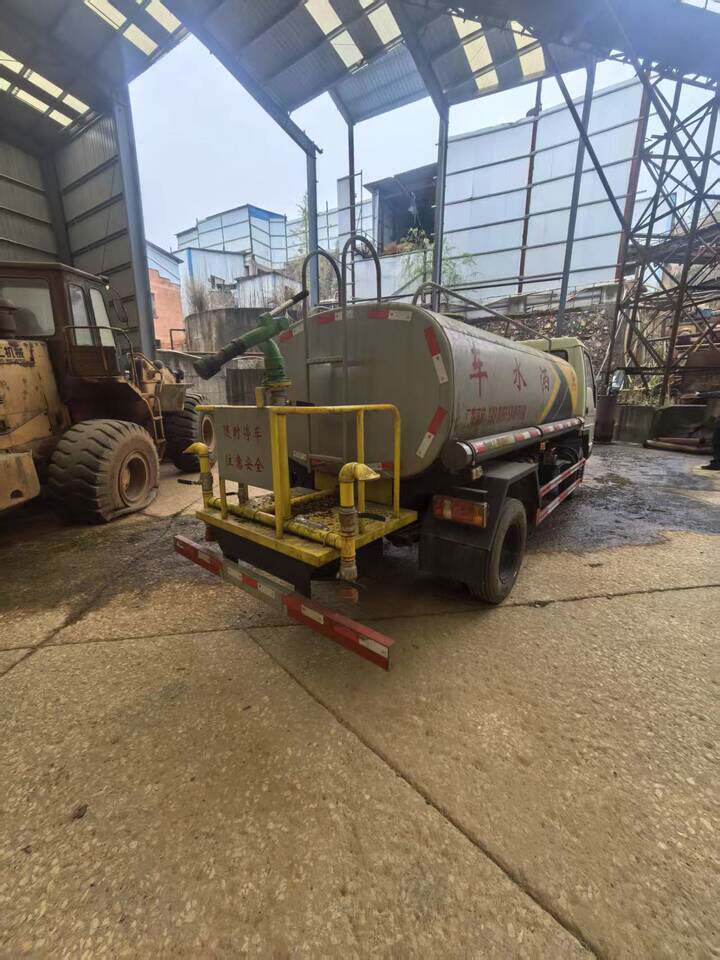 4月20日铜陵市凯立牌洒水车一辆(无车牌)网络拍卖公告