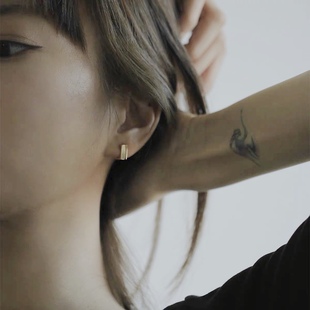 【小器饰品】18k包金 外方内圆耳扣耳钉设计感极简时髦男女