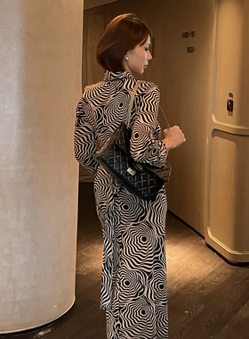 SECRET DINDI意式优雅斑马纹长袖连衣裙收腰显身材百搭气质裙子女