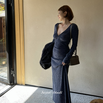 SECRET DINDI冷松花青色针织v领连衣裙长袖休闲风通勤百搭裙子女