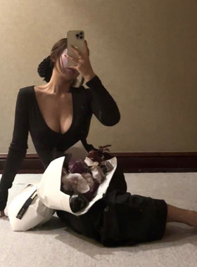 DINDI 小妈风深v显瘦心机绑带修身蚂蚁显腰臀比修身垂坠连衣长裙