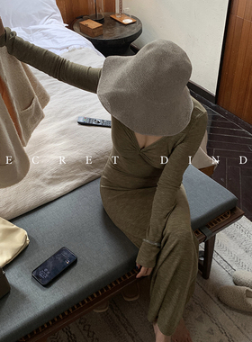 SECRET DINDI 马提尼 冬季橄榄绿针织连衣裙女秋冬季高腰显瘦长裙