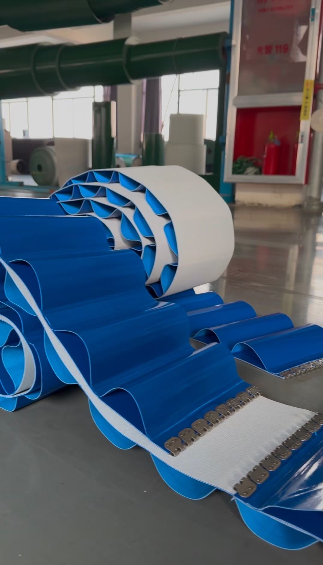 环保隔板提升机流水线蓝色包装机