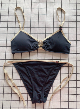 货号10一12码数75a臀围85一90黑色原单比基尼泳衣套装