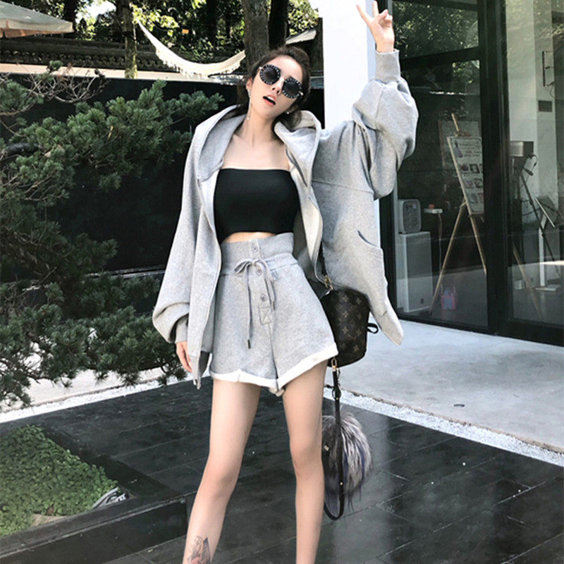 韩国ins宽松连帽卫衣女2022春季网红套装俏皮外套bf风短裤两件套