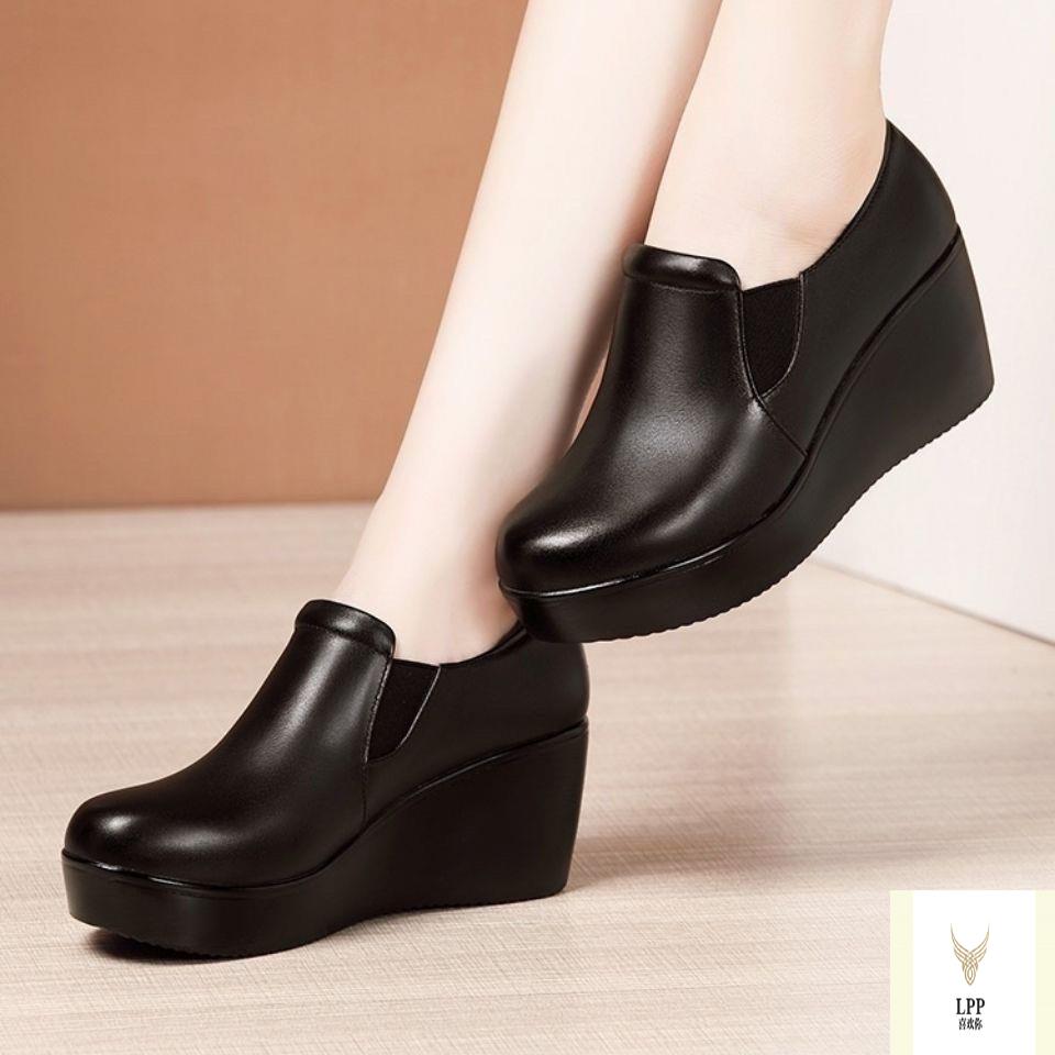 正品软皮坡跟圆头深口单