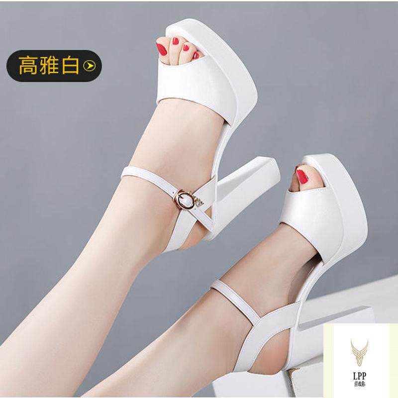 清仓品牌软皮防水台高跟