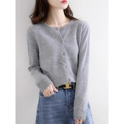 2025秋新款宽松短款毛针织衫