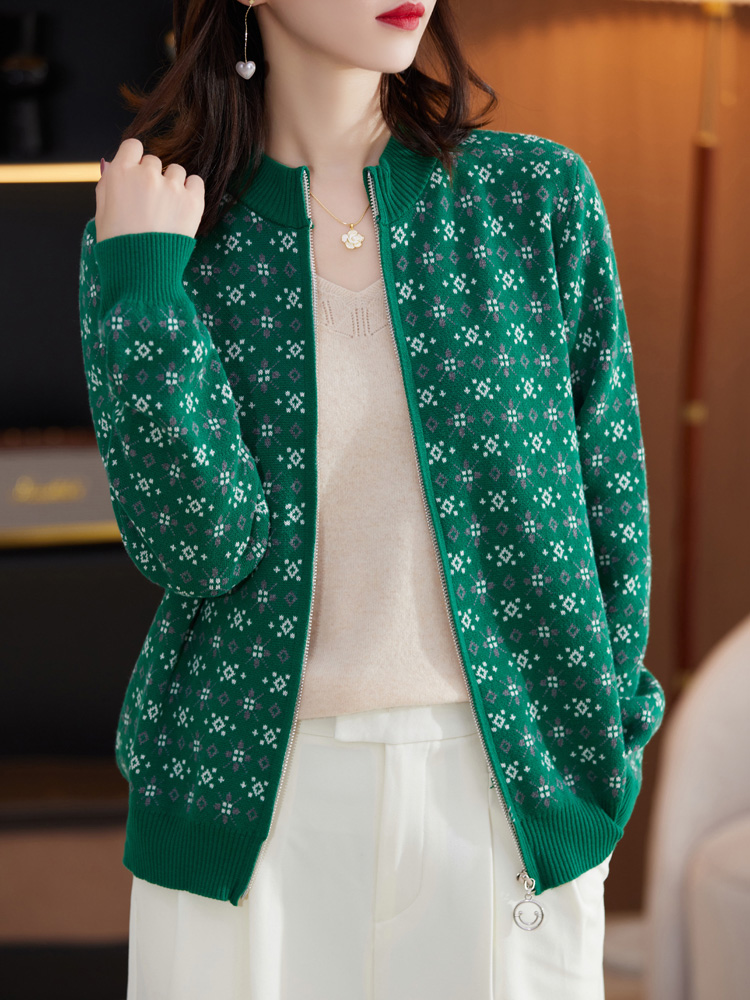 提花羊毛针织半高领开衫