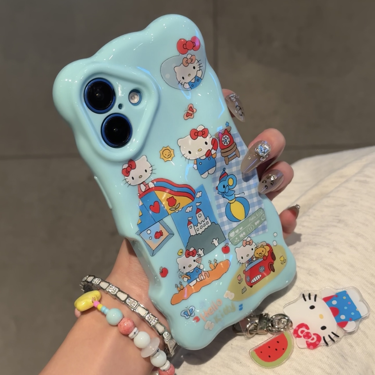 凯蒂猫挂坠适用iPhone15promax手机壳苹果14pro新款16promax可爱卡通13趣味12保护套11防摔15plus波浪软壳女