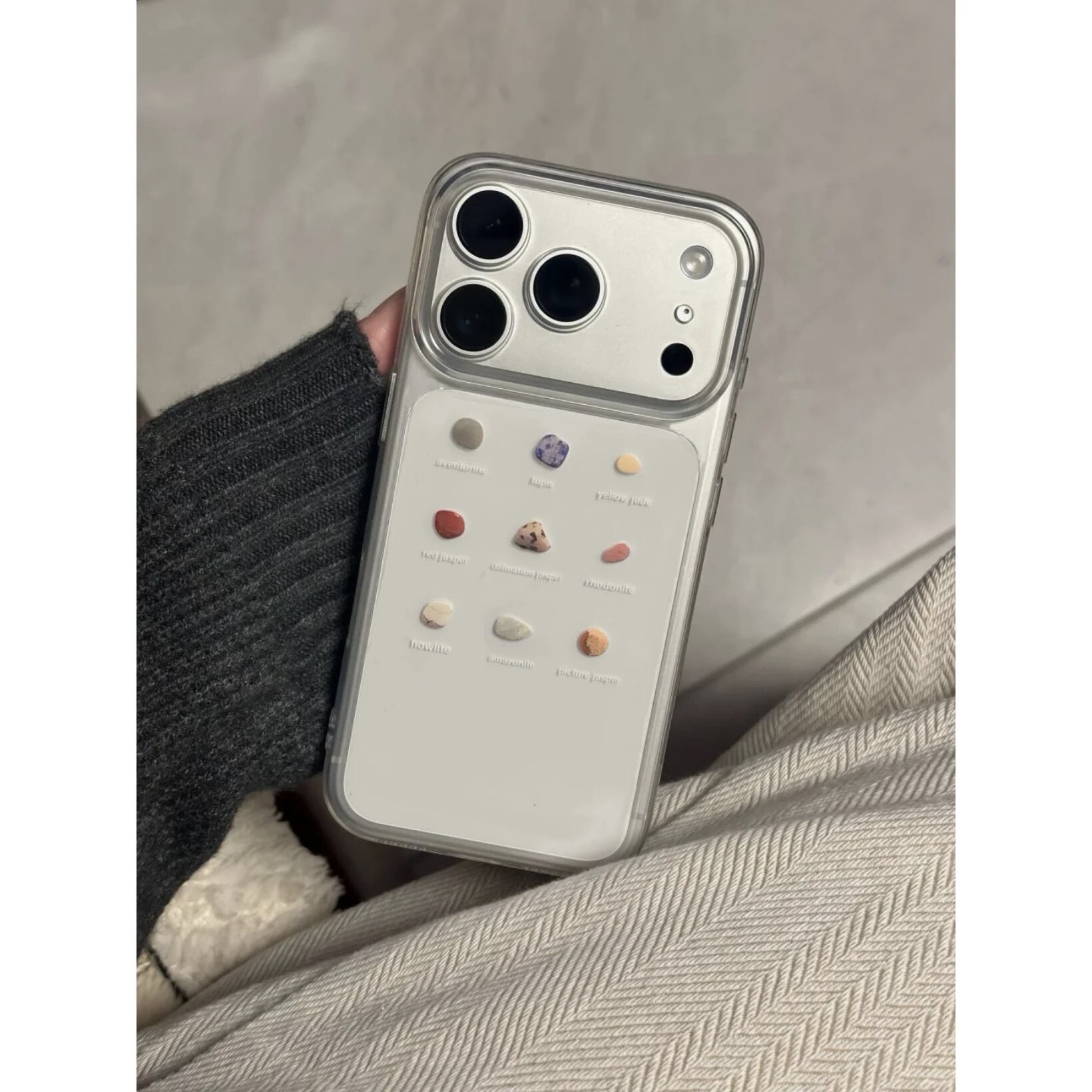 彩色石头适用苹果17手机壳iPhone16promax新款15pro华为p70荣耀500防摔14小米17透明vivo全包oppo软壳findx8