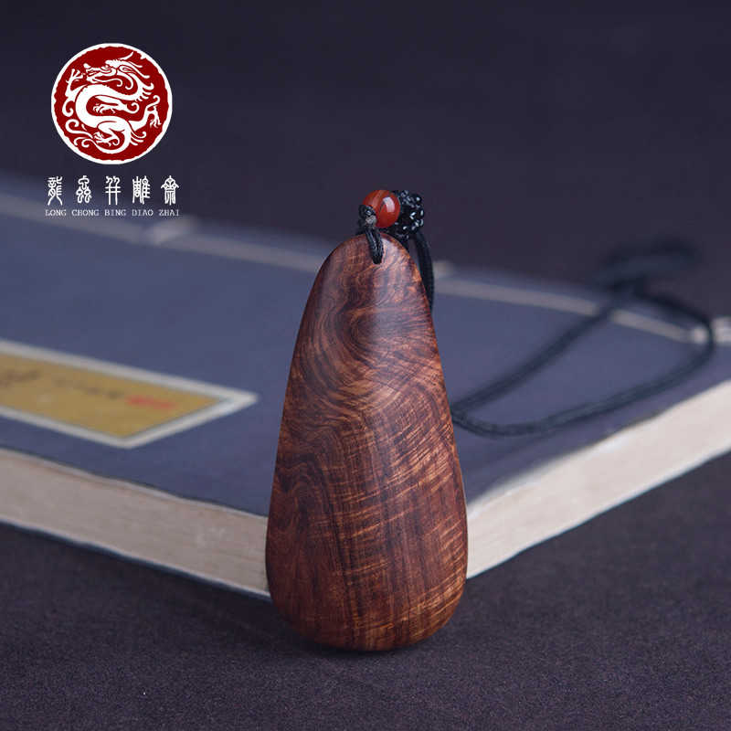 海南紫油梨虎皮纹吊坠项链文玩