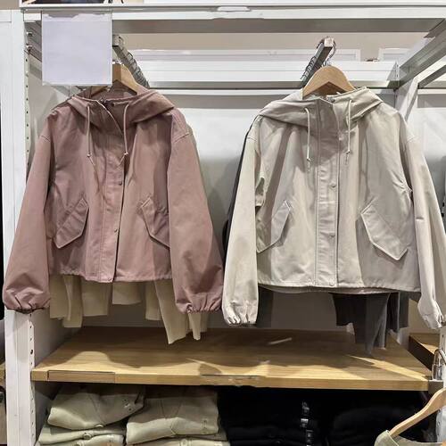 新品女装休闲连帽短款外套时尚百搭冲锋衣防水夹克 479229 481600