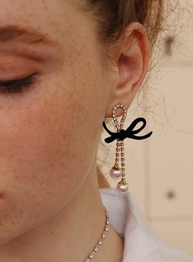 pn蝴蝶结贝珠耳钉轻奢高级感小众耳环无痛耳挂2022年新款潮耳饰